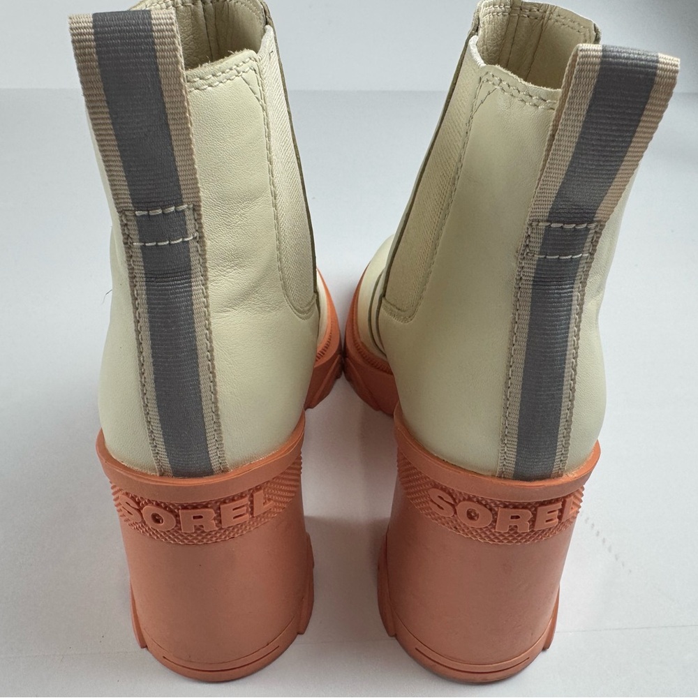 Sorel Women’s Waterproof Pull on Brex Heel Chelsea boot size 7 1/2 - Picture 9 of 9